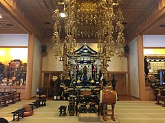 Zojoji Temple Annex altar room.jpg