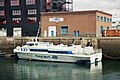 Le catamaran Ar Vro dans le port de Brest (compagnie Finist'mer)