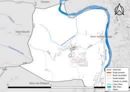 Carte en couleur présentant le réseau hydrographique de la commune