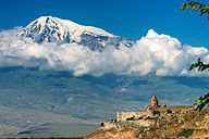 Ararat och det armeniska klostret Khor Virap.
