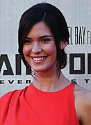 Odette Annable interprète Maddie