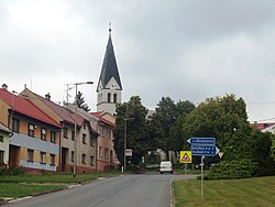 Hlavní ulice a kostel sv. Kateřiny