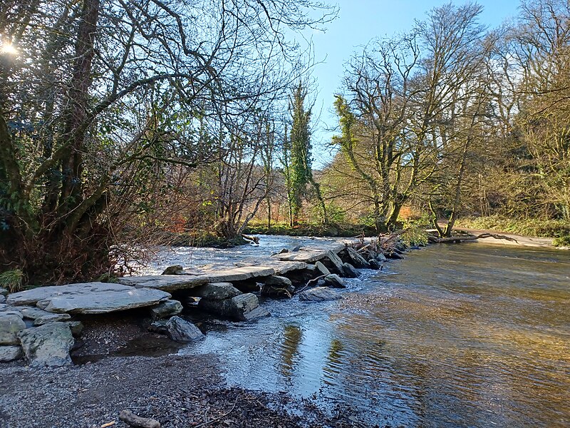 File:Tarr Steps, Exmoor 01.jpg