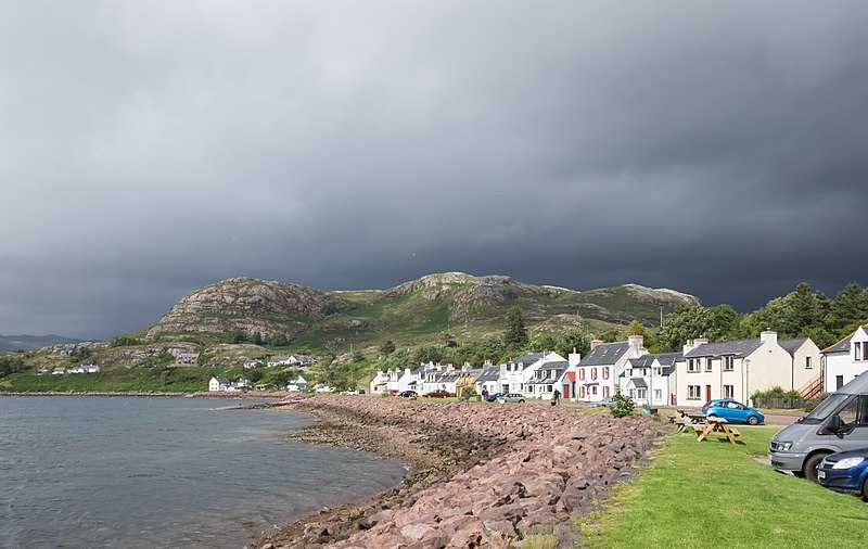 File:Shieldaig north.jpg