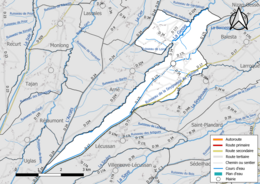 Carte en couleur présentant le réseau hydrographique de la commune