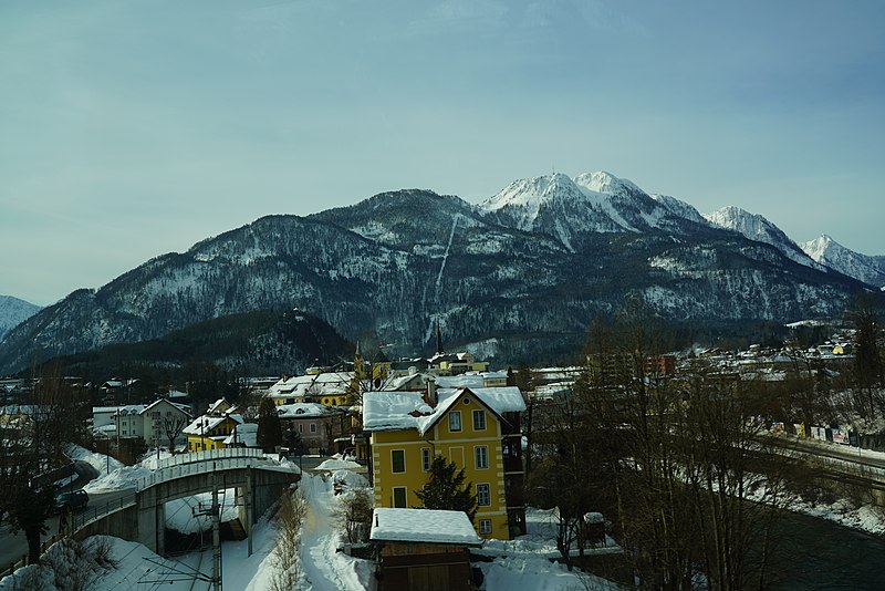 File:20190130 HallstattHwy 0775 (46694199054).jpg