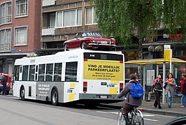 Hybride promobus aan het (voormalig) Fochplein