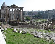 Le Clivus Capitolinus avec le Forum Romain en arrière-plan.