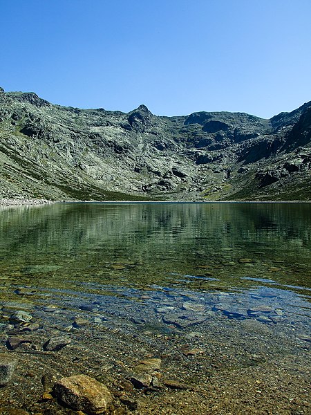 File:Laguna del Barco.JPG