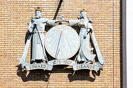 Sundial featuring Edward I and Eleanor in Guildford