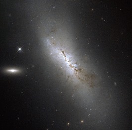 NGC 4424 (Hubble Space Telescope)