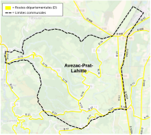 Carte de la commune en couleurs, avec les routes départementales (en jaune).