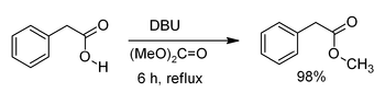 Metylowanie kwasu fenylooctowego w obecności DBU