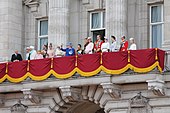 Membri della famiglia reale britannica sul balcone del fronte est a Buckingham Palace, 2013