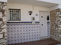 Casa decorada con azulejos.