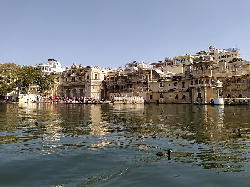 File:Gangaur Ghat 3.jpg