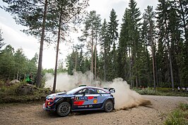 Paddon eindigde vierde en was best geplaatste Hyundai, gezien zijn teamgenoten de snelheid niet hadden