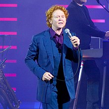 Hucknall performing in 2009