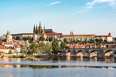 Castell Prag dros Afon Vltava (Hradčany)