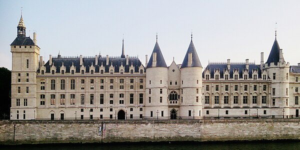 North facade of the Conciergerie: Horloge (left); Caesar and Silver (center); Tour Bonbec (right)