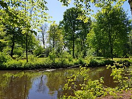 Locatie van het kasteel aan de overkant van de Heiligenbergerbeek in 2018