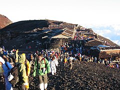 Bergbeklimmers op de top van Fuji