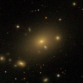 NGC 7556A (rechtsonder NGC 7556