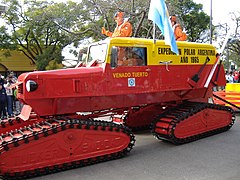 Caterpillar tractor used by the first Argentine expedition in 1965 (restored).