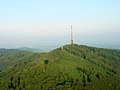 Gipfelregion mit Fernmeldeturm und Neunlindenturm