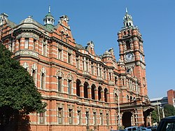 Pietermaritzburg se stadsaal uit die jaar 1893 is na bewering die grootste baksteengebou in die Suidelike Halfrond. Die stadsaal is in 1895 deur 'n brand verwoes en in 1901 herbou.