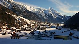 Vy över Pettneu am Arlberg