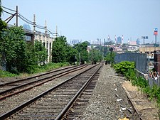 Lower Montauk passing over Grand Avenue