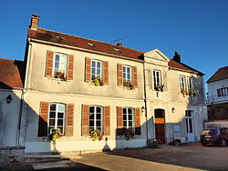 Skyline of Coulangeron