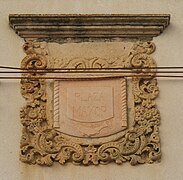 Riaza, escudo en fachada de Casa Consitorial, 02.jpg