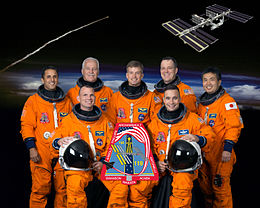 no kreisās: (priekšā) Antonelli, Aršambo, (aizmugurē) Akaba, Filipss, Svonsons, Arnolds, Vakata