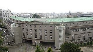 L'hôpital Augustin-Morvan de style « paquebot ».