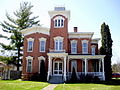 A Farnam Mansion em Oneida, Nova Iorque, construída em 1862.