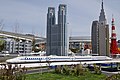 Shinkansen traversant Miniland