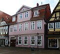 Barocker Fachwerkbau mit Doppelständern und monochrom gestrichener Fassade, erbaut um 1750 (Celle, Zöllnerstraße 29[20])