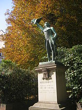 Français : Statue de François Christophe Kellermann