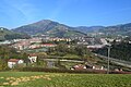 Vista xeral de Tolosa. Ao fondo, o monte Uzturre.