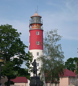 Fyr och staty med Peter den store i Baltijsk.