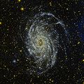 GALEXが撮影したNGC6744