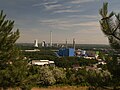 Blick von der Halde nach Südost mit dem RZR und dem Kraftwerk Herne der STEAG in Herne, dahinter die Innenstadt von Herne, am Horizont Bochum und die Ruhrtalhöhen