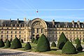 Façade nord du complexe, sur l'esplanade.