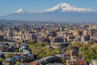 Utsikt över Jerevan med berget Ararat.