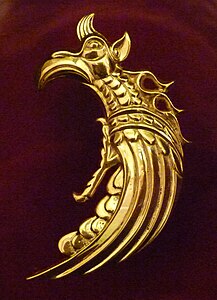 Plaque ornementale en or représentant un animal composite, représentatif de l'art animalier scythe, provenant d'un kourgane du Kazakhstan, Ve siècle av. J.-C.