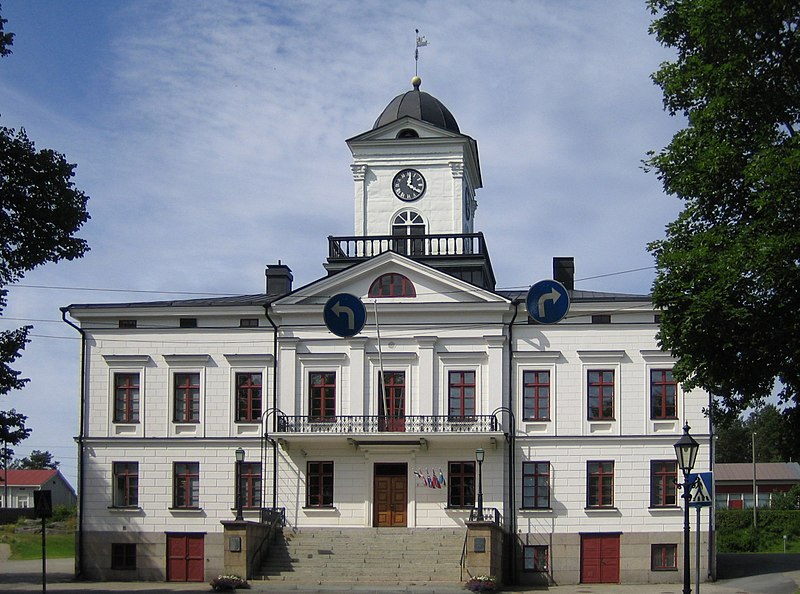 File:Kristinestad town hall.jpg