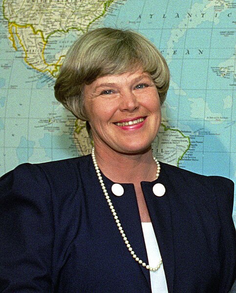 File:Elisabeth Rehn 1993.jpg