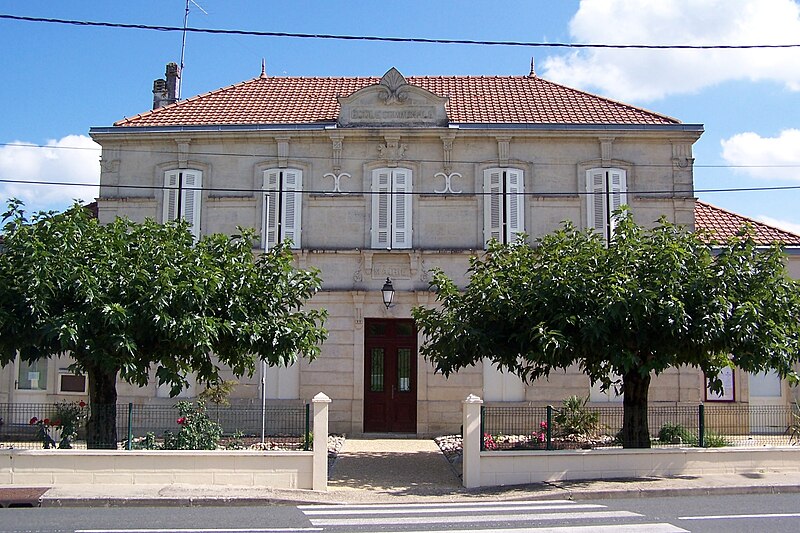 File:Camiran Mairie.jpg